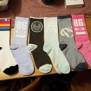 VS Pink crew socks 6 pairs nwot